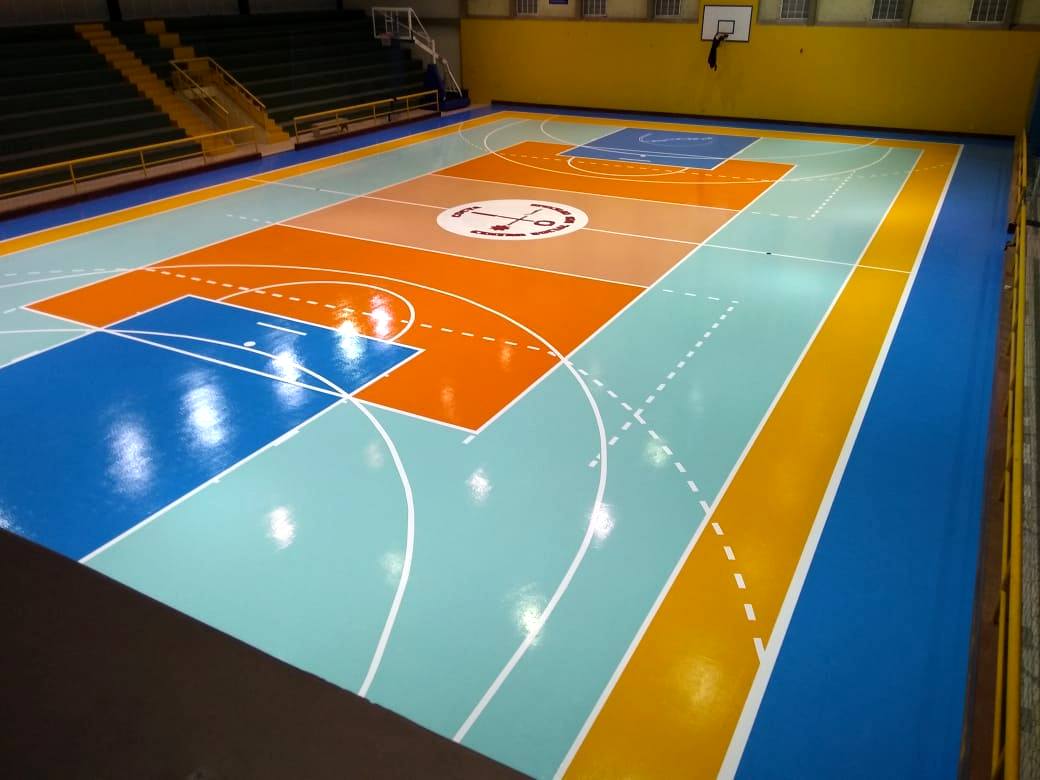 Quadras e Complexos Esportivos