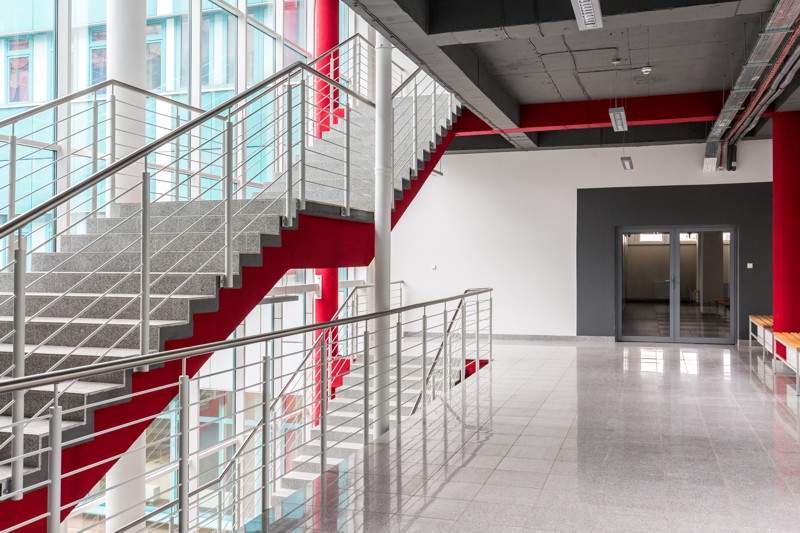 Escolas e Universidades